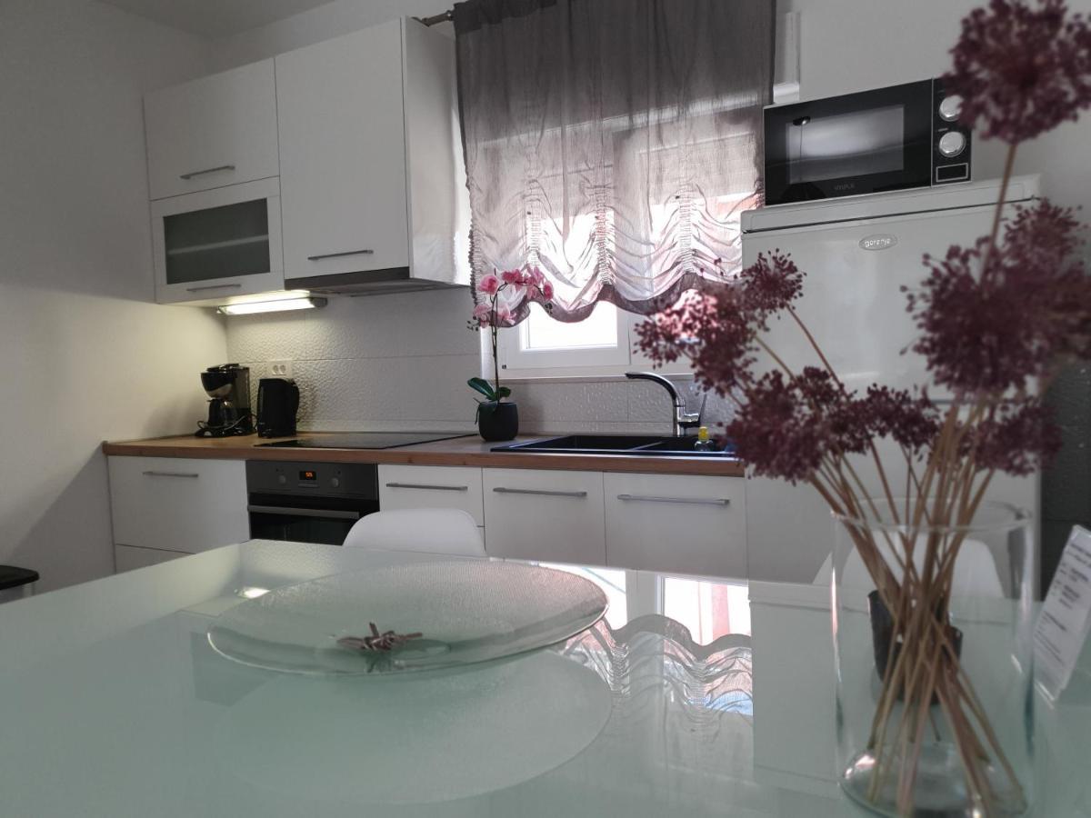 Apartment Tonka Шибеник Екстер'єр фото