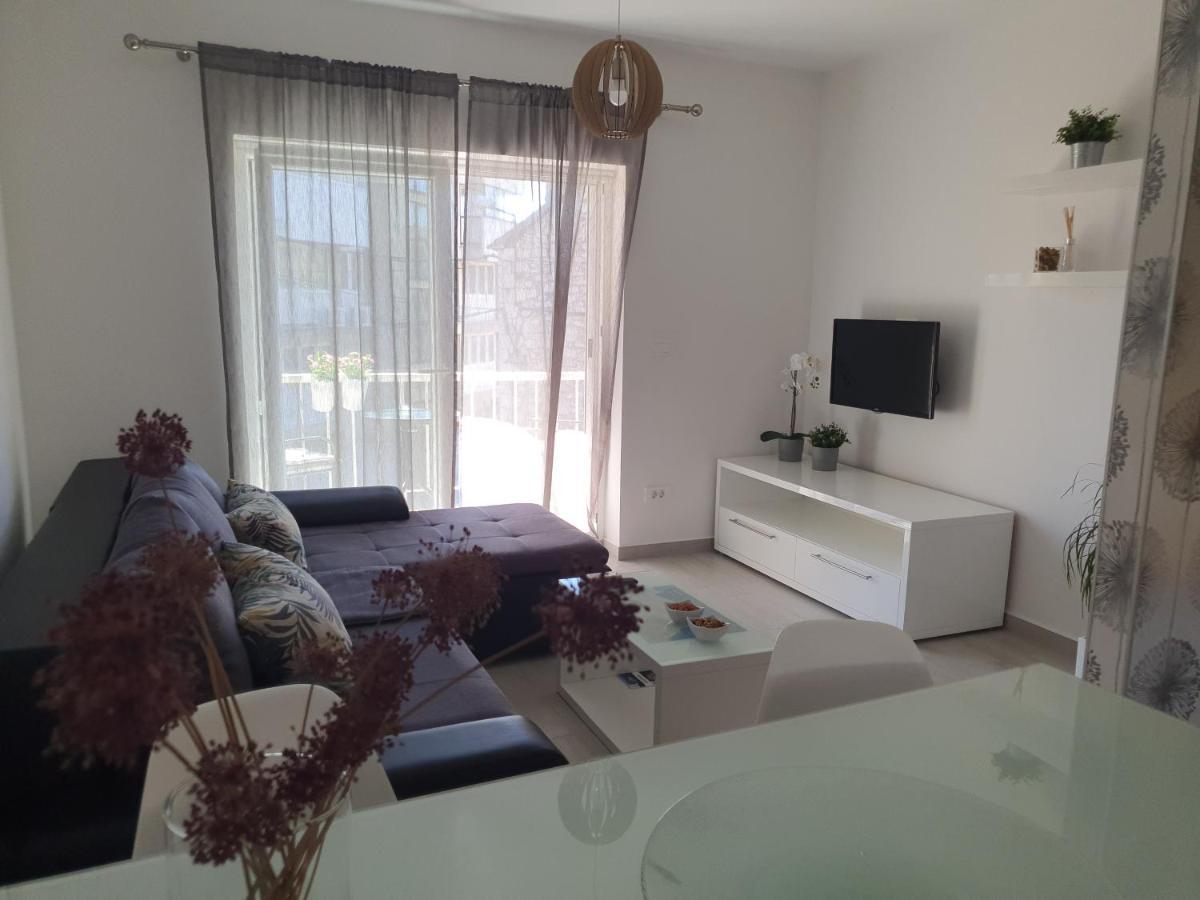 Apartment Tonka Шибеник Екстер'єр фото